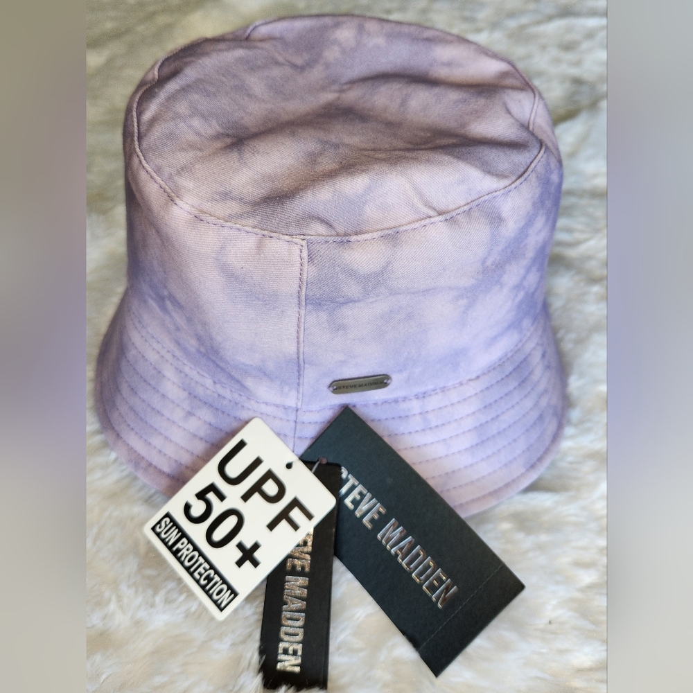 Steve Madden Bucket Hat